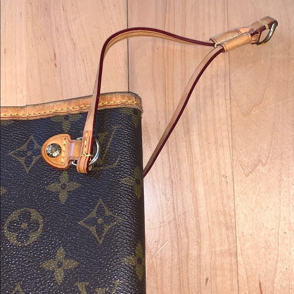 Louis Vuitton PM Handbag - Picture 4 of 7